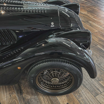 Morgan Plus 4 Traditional - Morgan Piano Black