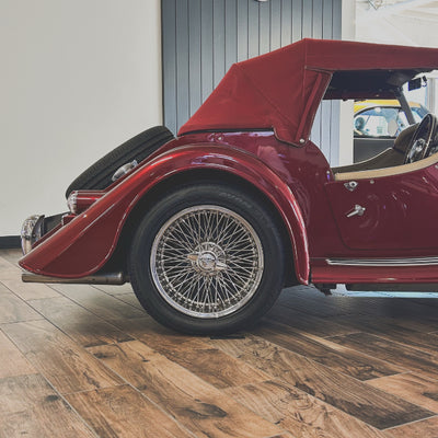 Morgan Roadster 3.0 V6 - Morgan Ruby Red