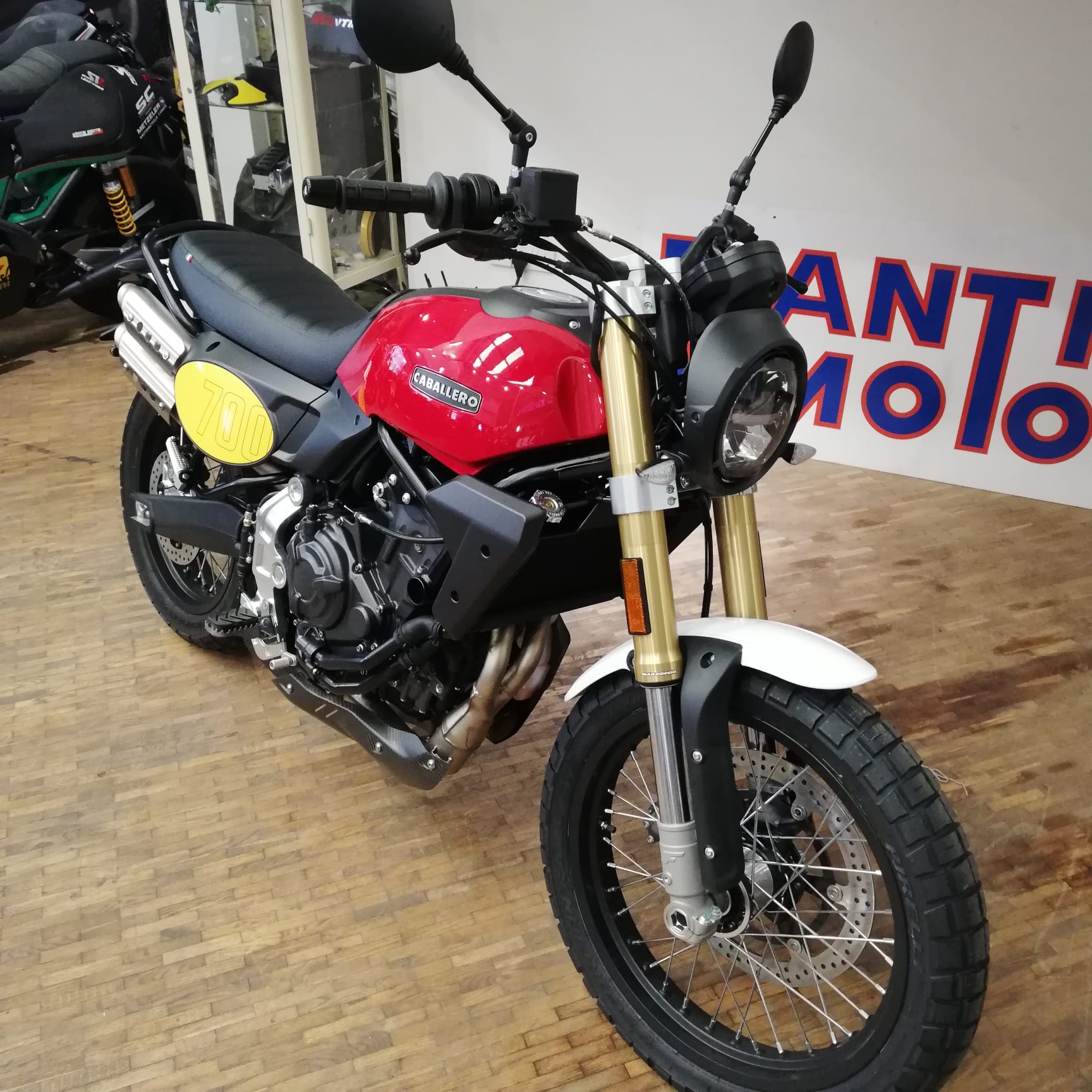 Fantic Caballero Scrambler 700 - Red