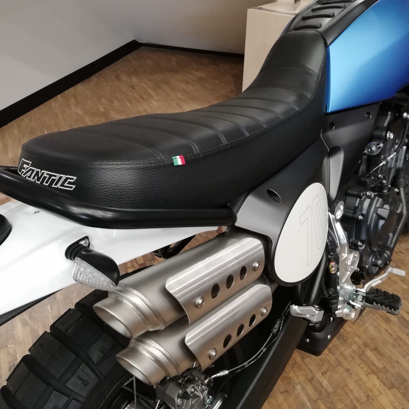 FANTIC SC700 SCRAMBLER - Matt Blue