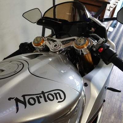 NORTON V4 SV - MANX SILVER