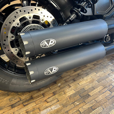 INDIAN SCOUT ROGUE - STEALTH GREY w/graphics - PreLoved