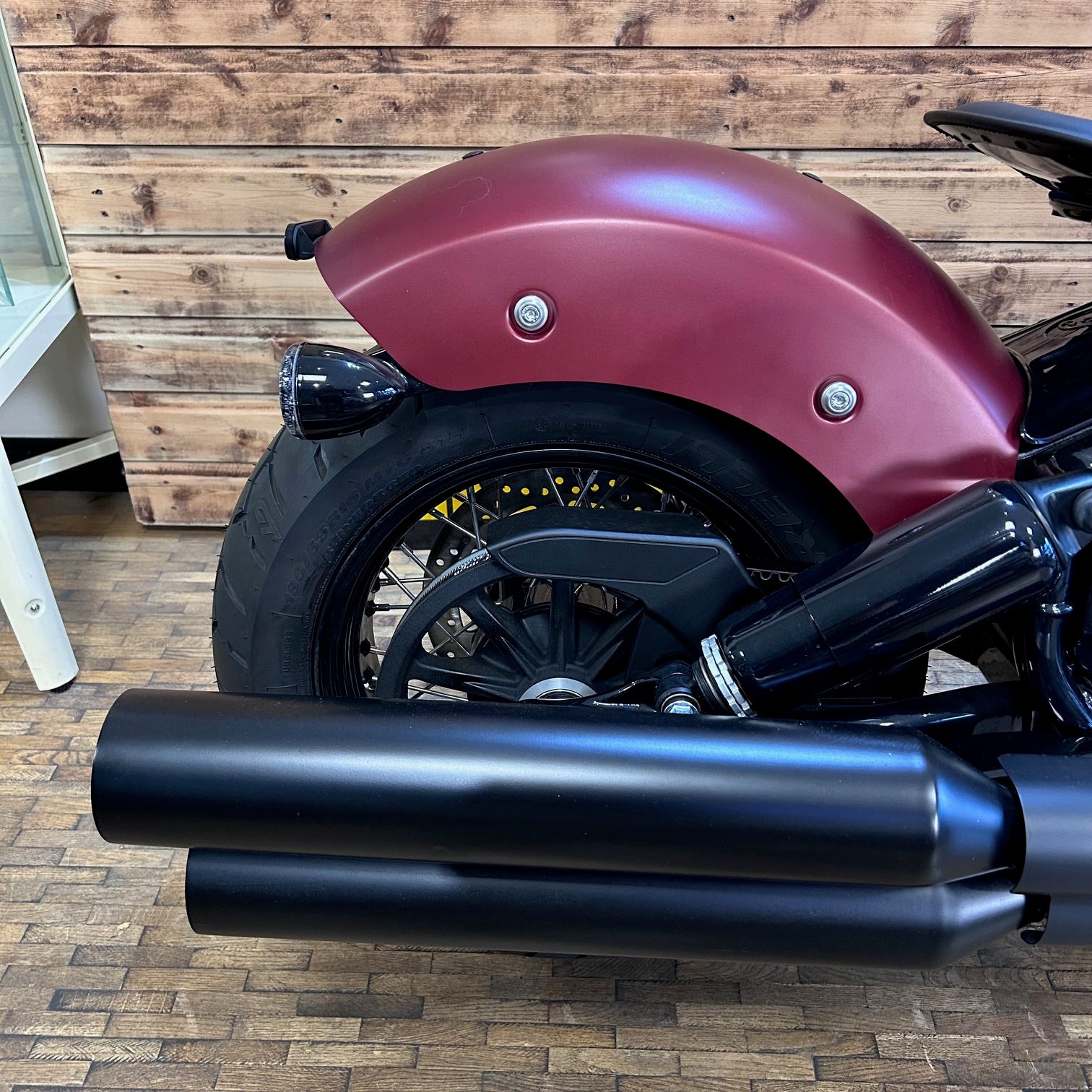 Indian Chief Bobber Dark Horse - Copper Smoke