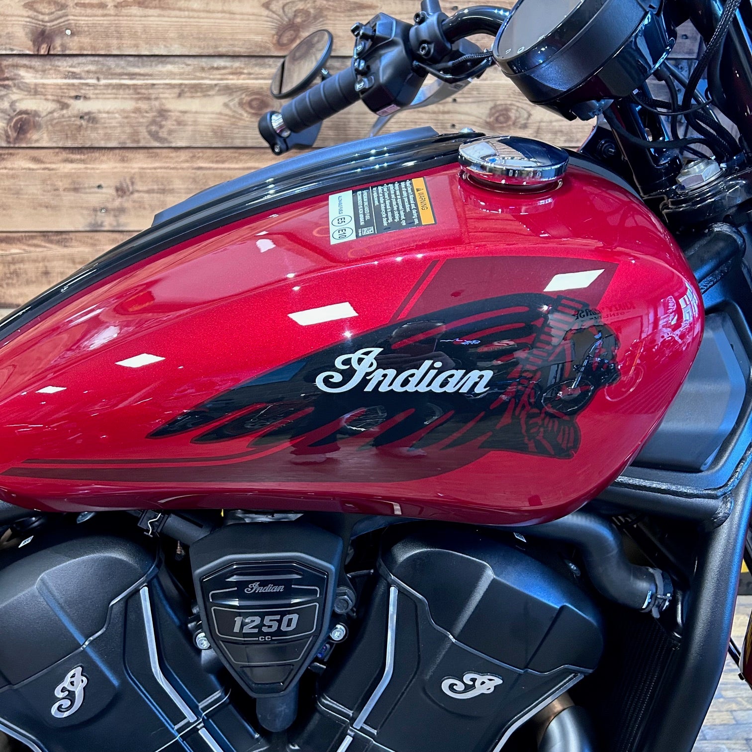 INDIAN SPORT SCOUT RT ’26 NEW MODEL - SUNSET RED