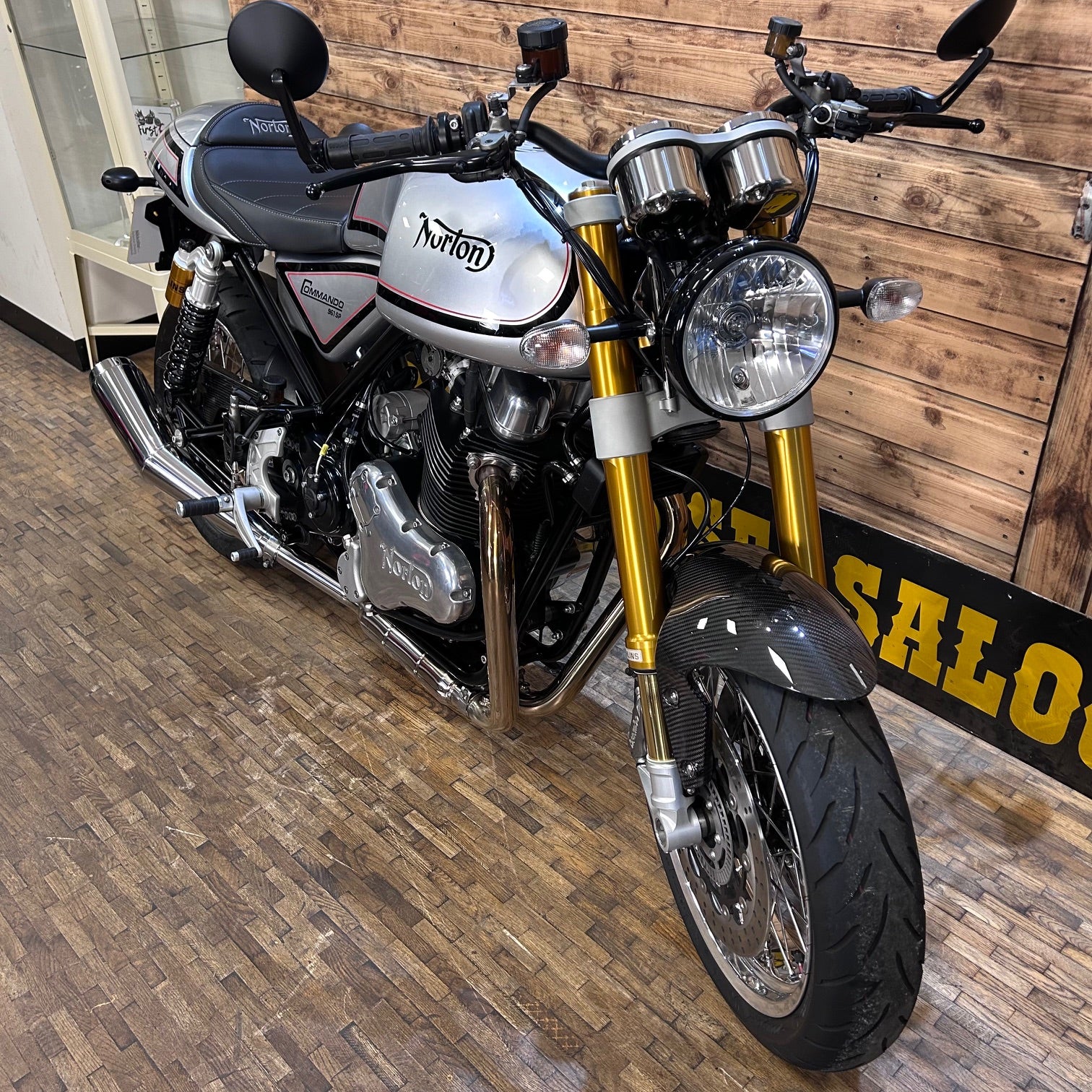 NORTON 961 SP - MANX SILVER - PreLoved