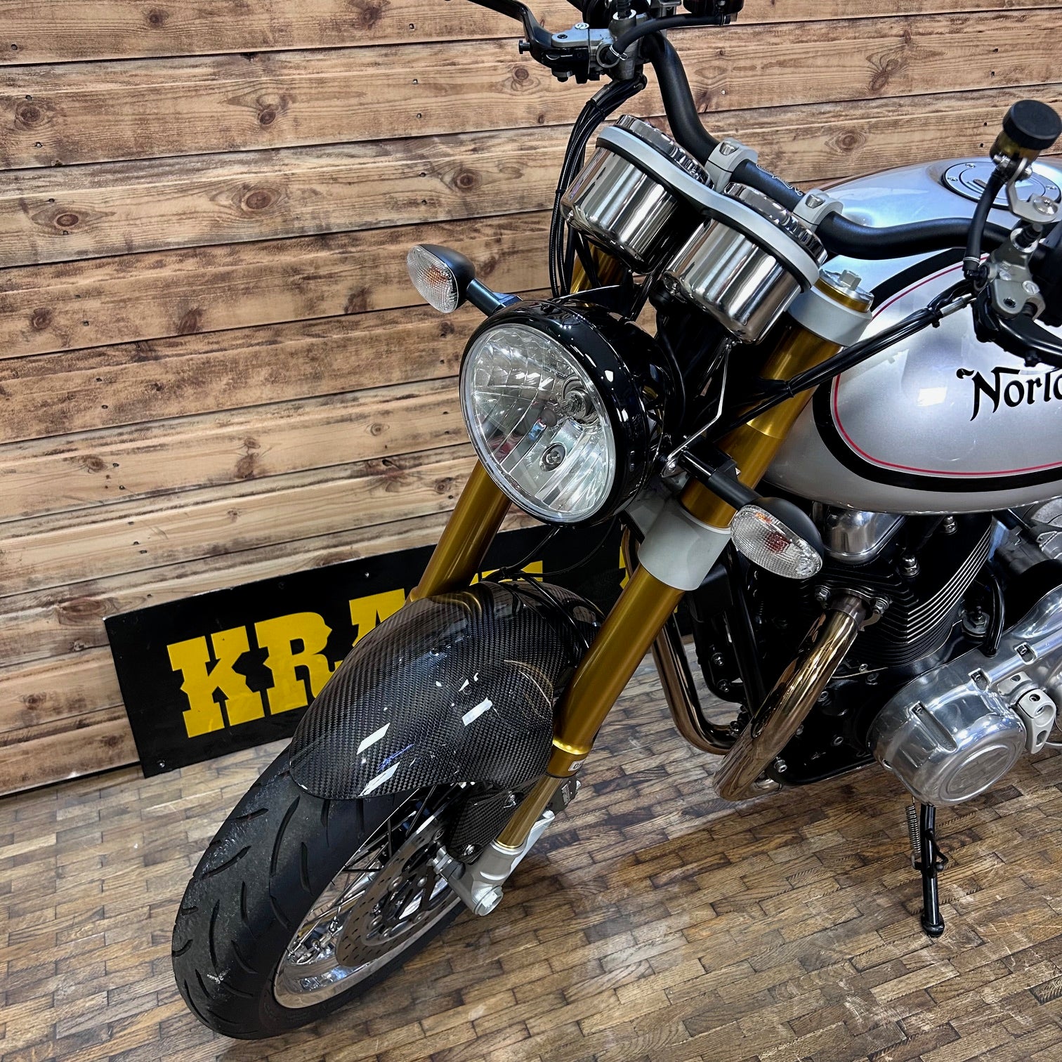 NORTON 961 SP - MANX SILVER - PreLoved