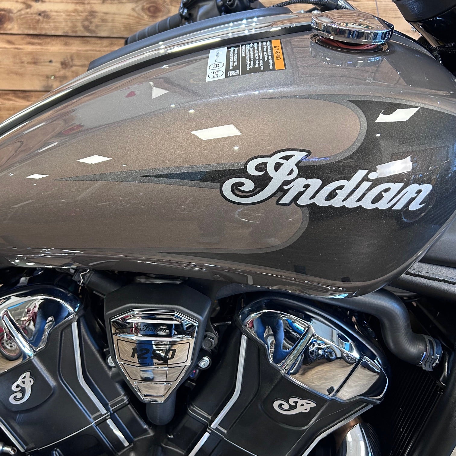 INDIAN SUPER SCOUT ‘26 - ZARA BRONZE