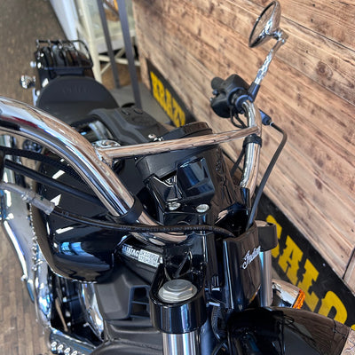 INDIAN SCOUT CLASSIC - METALLIC BLACK - PreLoved