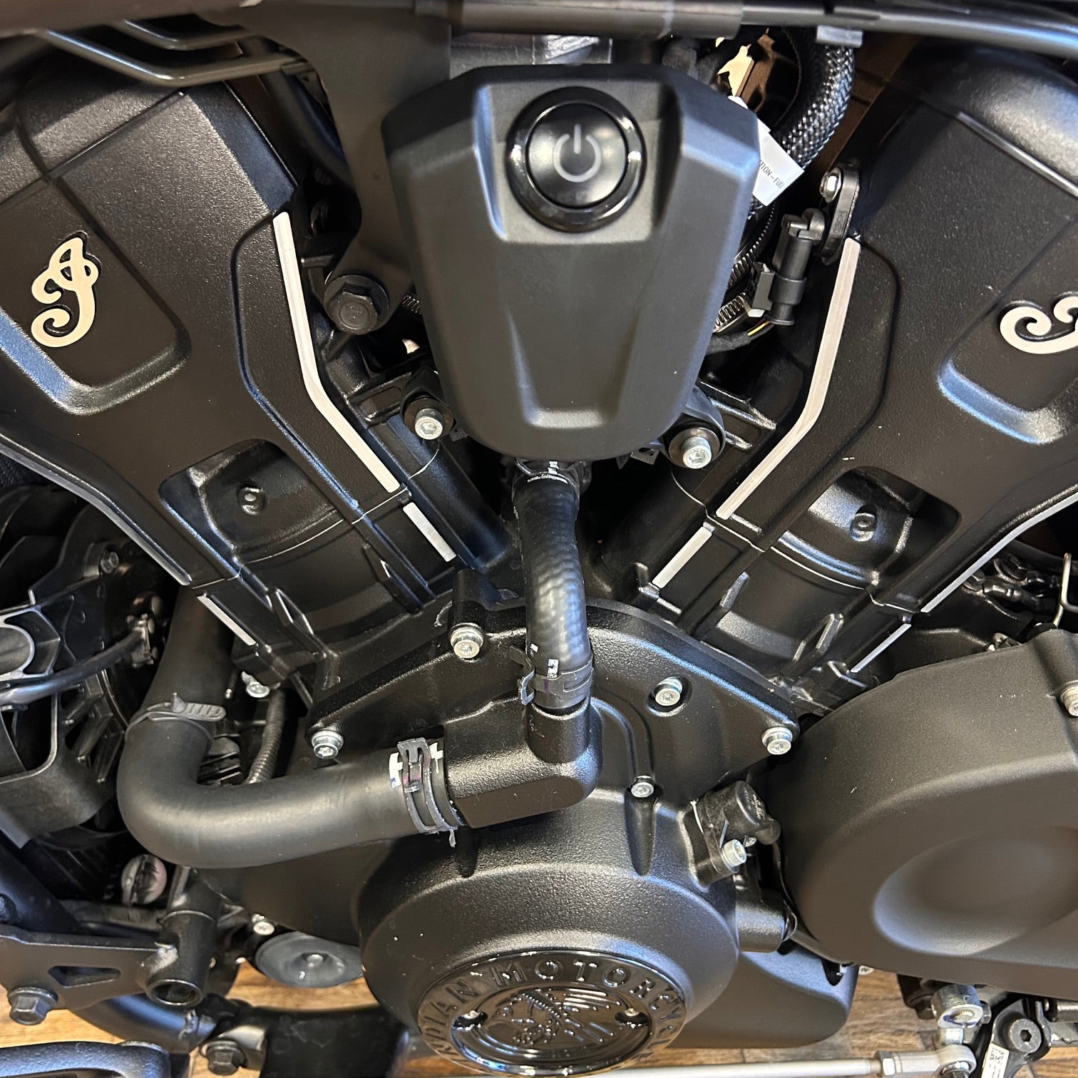 INDIAN SCOUT 25 MODEL Ltd + Tech - NARA BRONZE - PreLoved