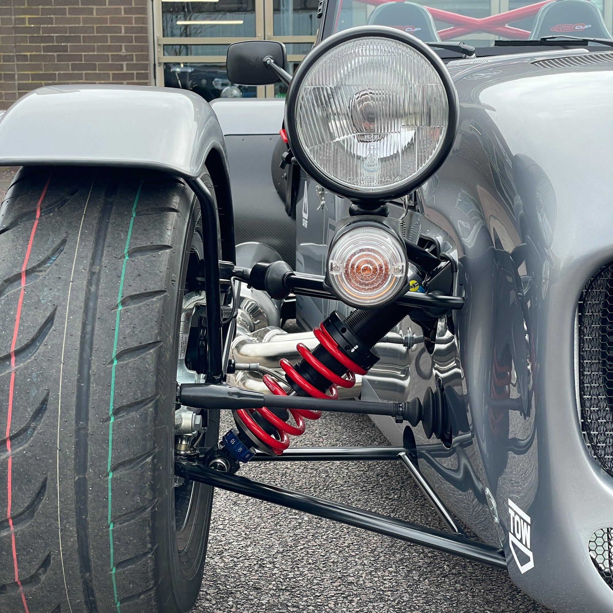BRAND NEW UNREGISTERED CATERHAM SEVEN 420CUP - DARK SILVER WITH BLACK