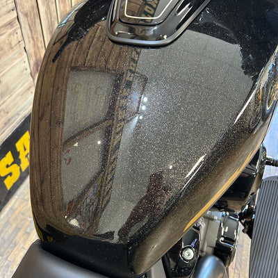 INDIAN CHIEFTAIN 2026 Power plus 112 - Black Crystal with Black Metallic and Championship Gold Accent