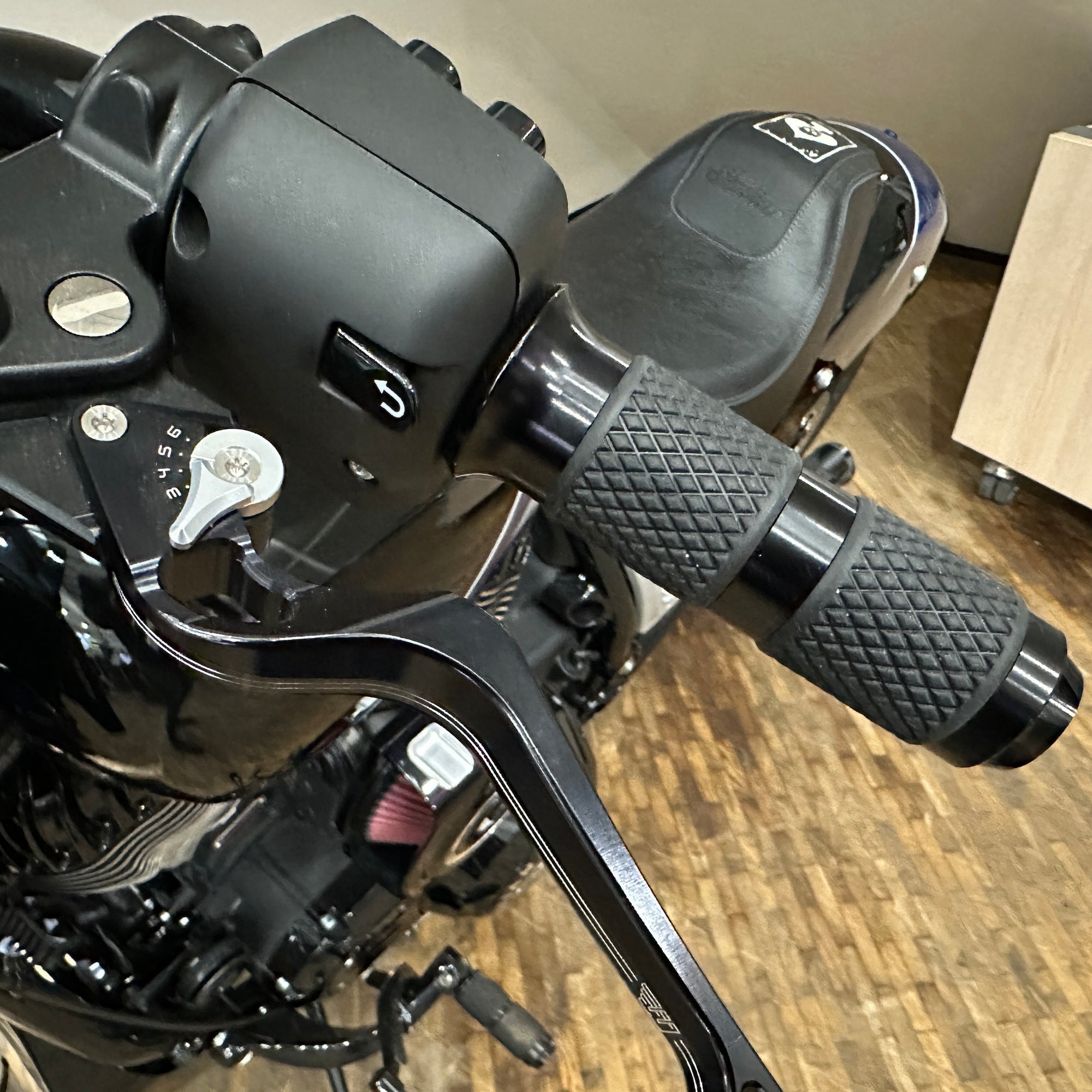 EXCLUSIVE KH CUSTOM - INDIAN SPORT CHIEF - RAGE!