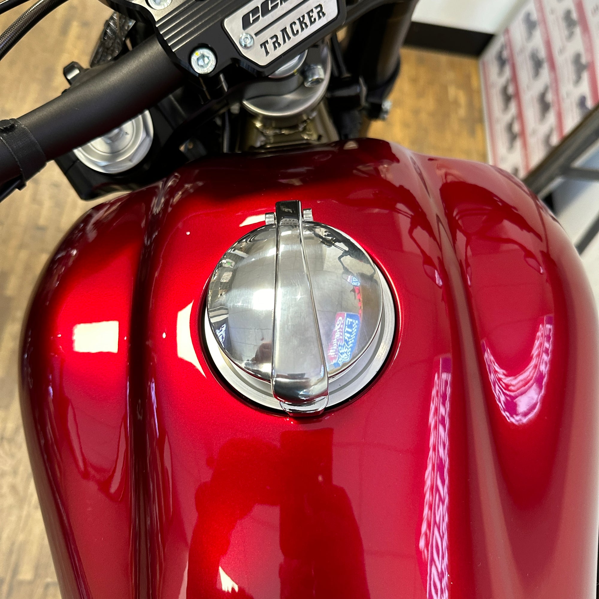 CCM TRACKER PREMIUM - MAGMA RED