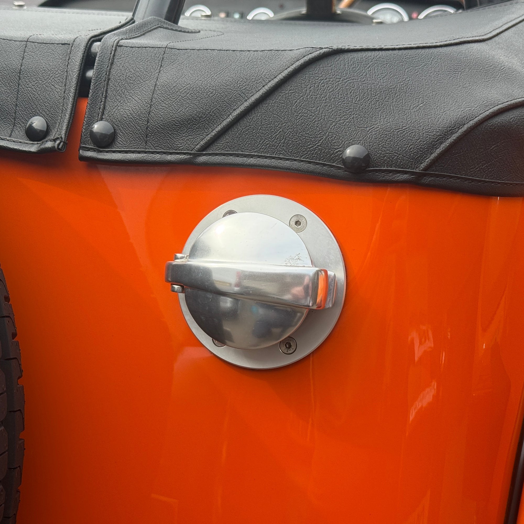 20/70 CATERHAM SUPER SEVEN 1600 LARGE CHASSIS - BURNT ORANGE WITH BLACK
