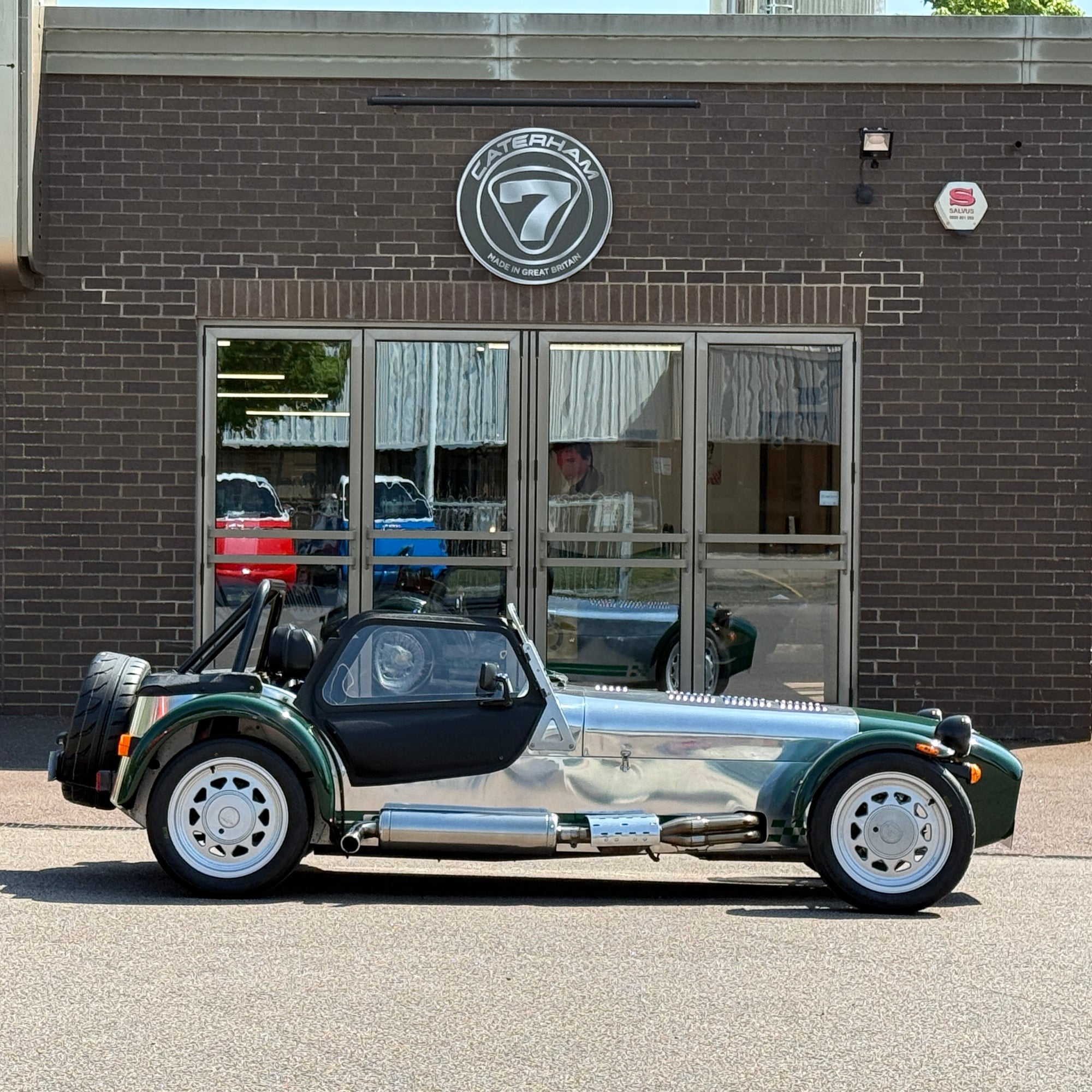 10/10 CATERHAM SEVEN ROADSPORT LARGE CHASSIS - GREEN ALUMINIUM WITH BLACK LEATHER