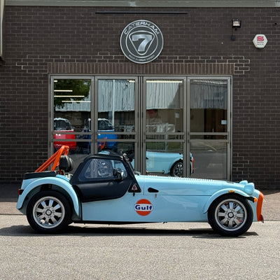24/24 CATERHAM 170S - GULF BLUE WITH BLACK