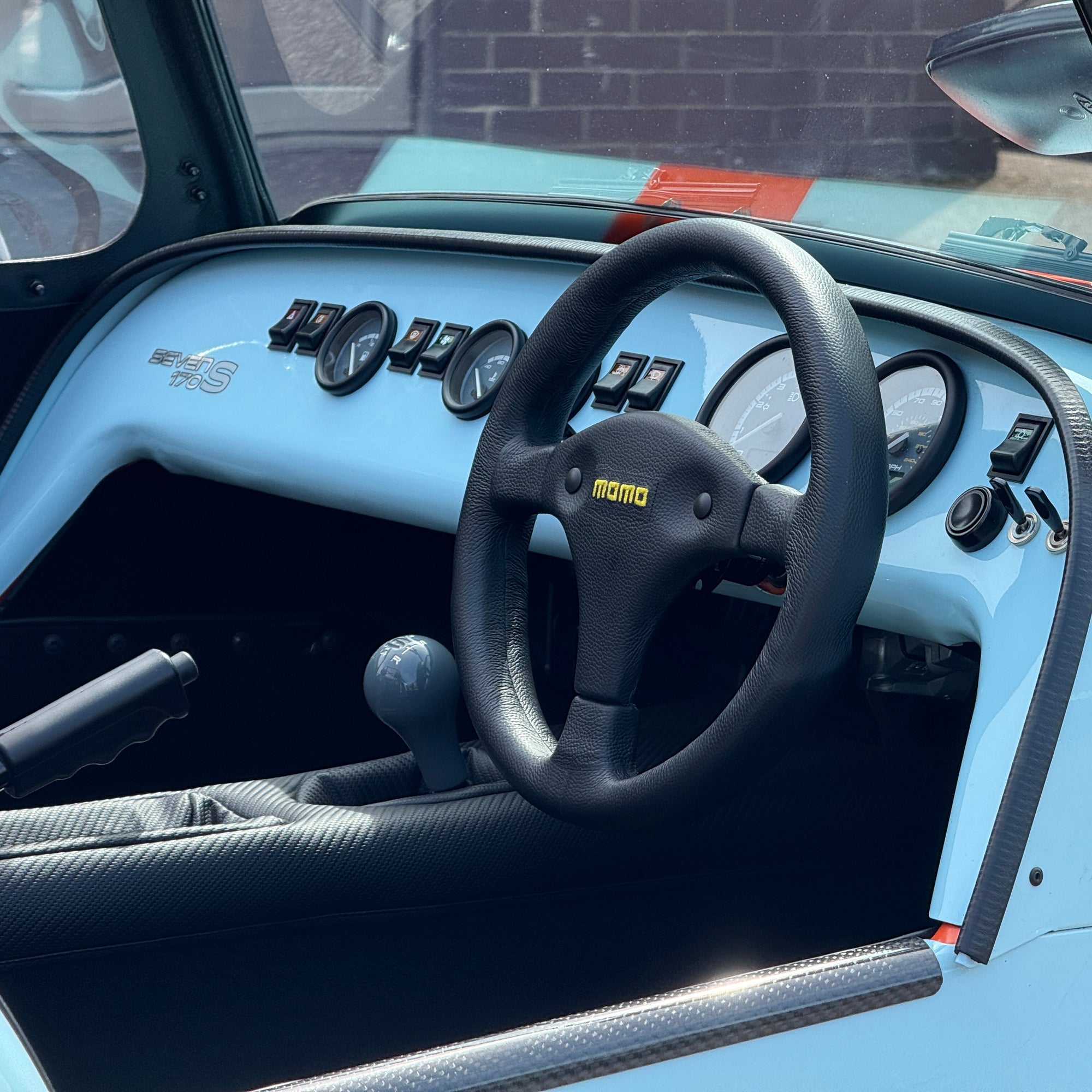 24/24 CATERHAM 170S - GULF BLUE WITH BLACK