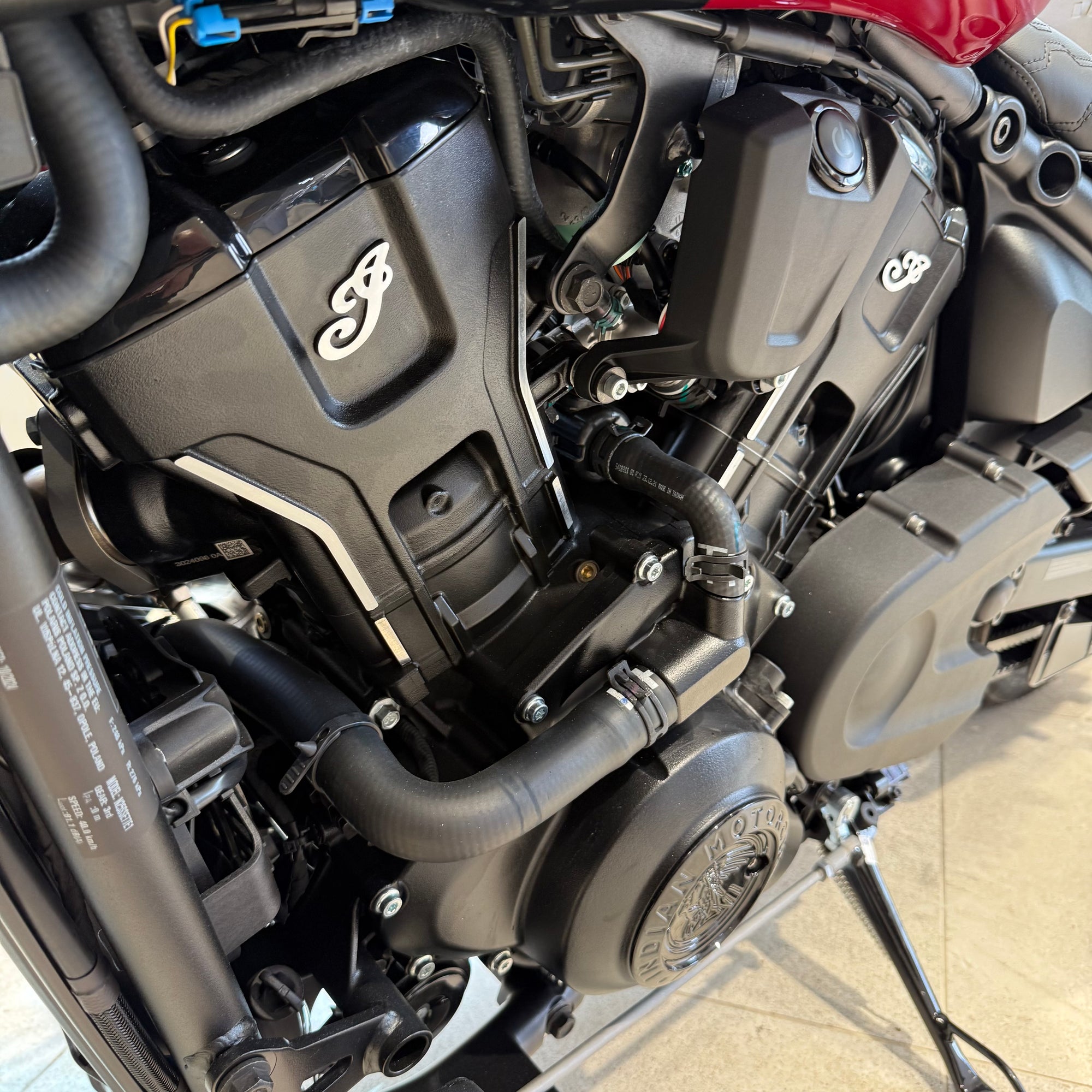 2025 Indian Scout 101 - Sunset Red Metallic