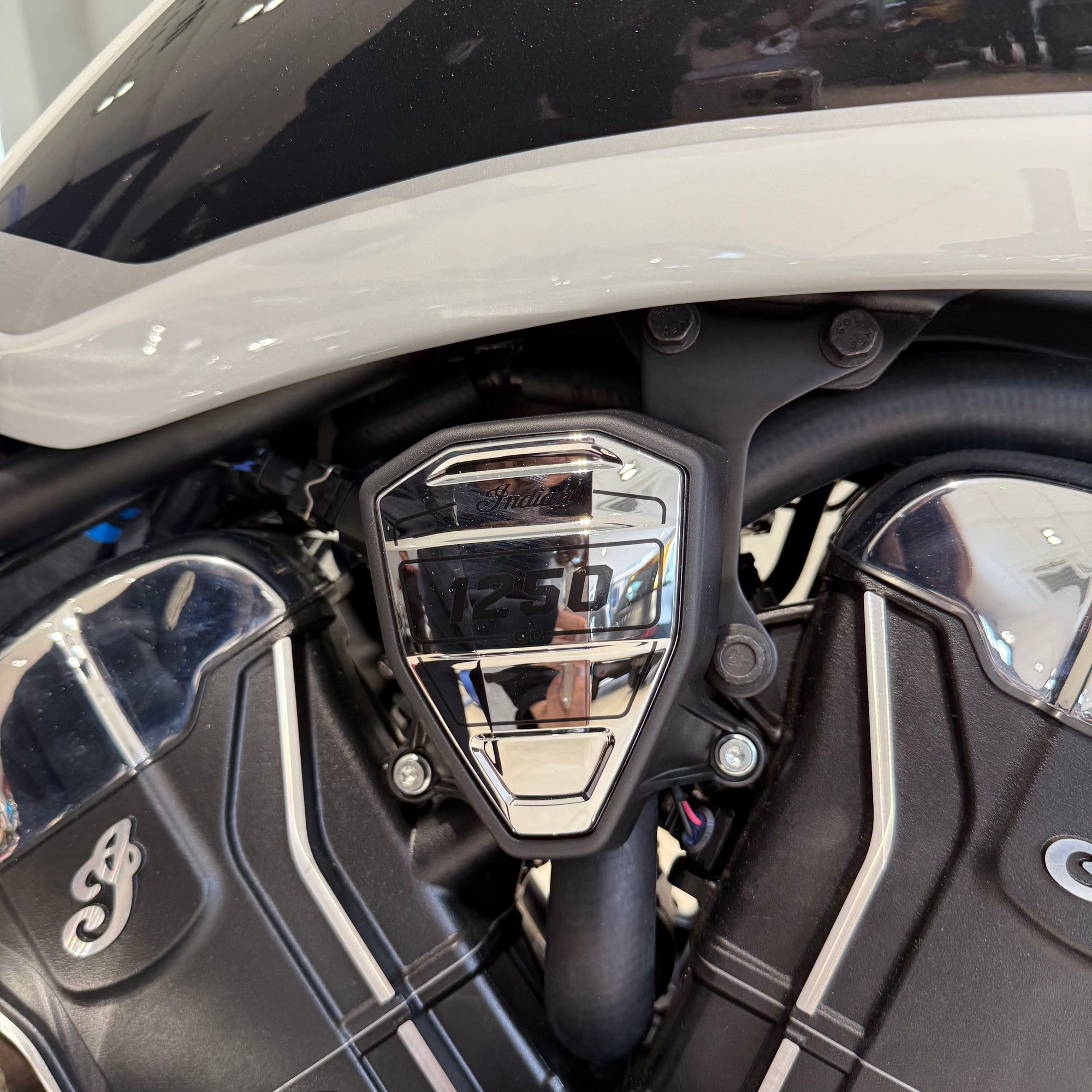 2025 Indian Scout Classic Limited +Tech - Ghost White Metallic