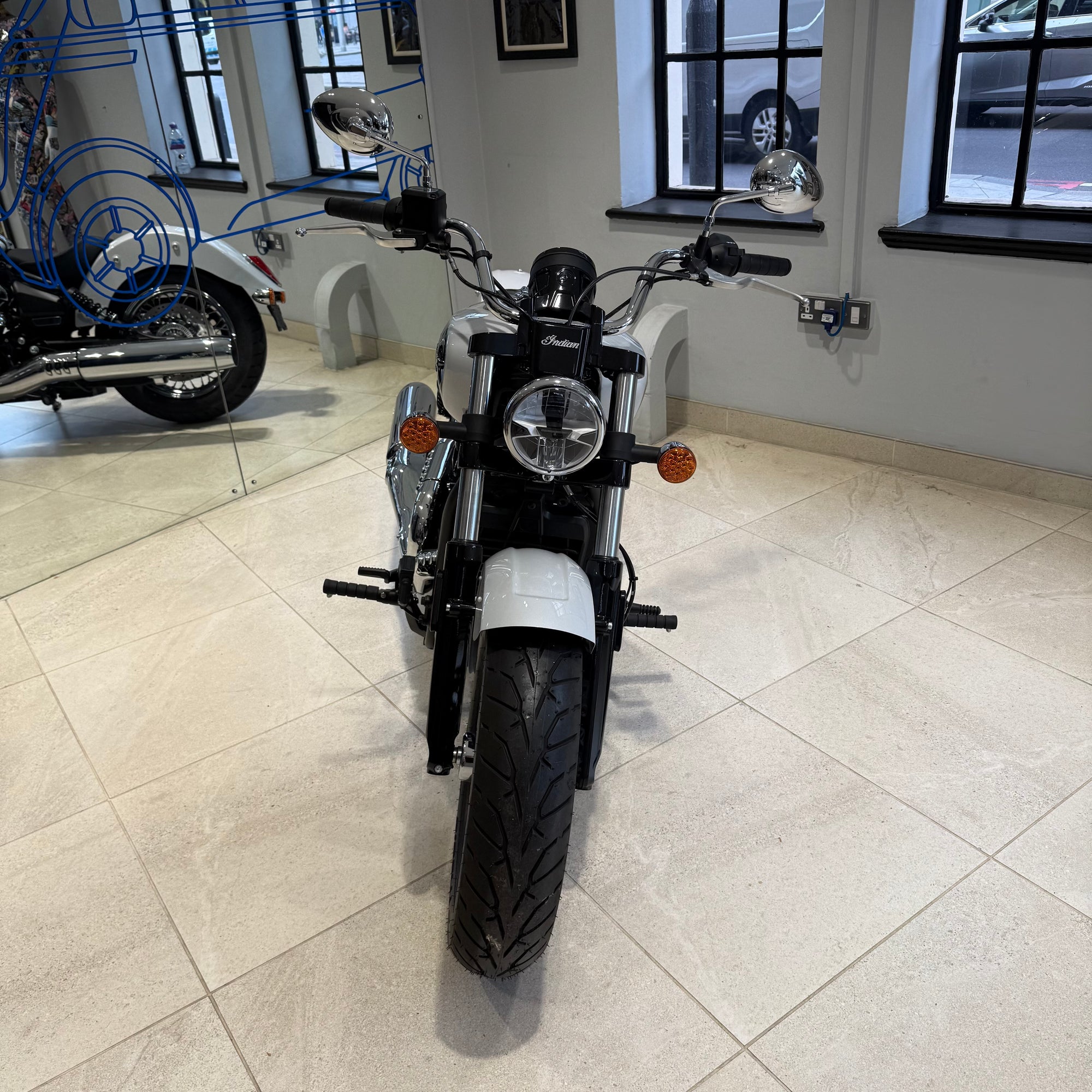 2025 Indian Scout Classic Limited +Tech - Ghost White Metallic