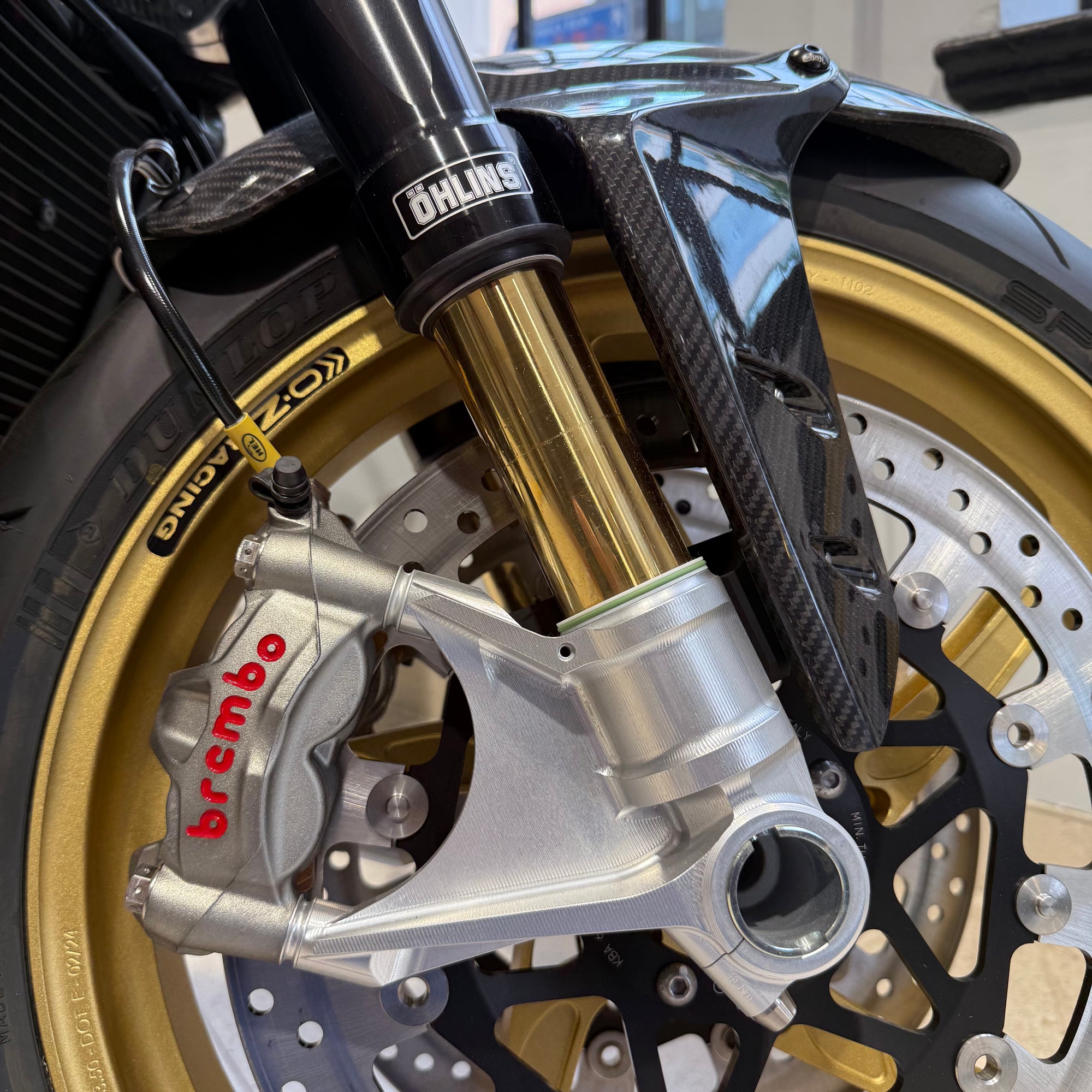 2025 Norton V4CR Carbon - Carbon Fibre / Black