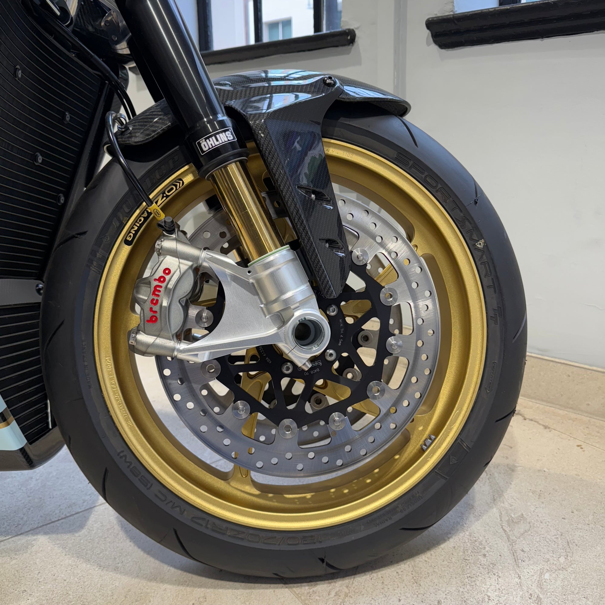 2025 Norton V4CR Carbon - Carbon Fibre / Black