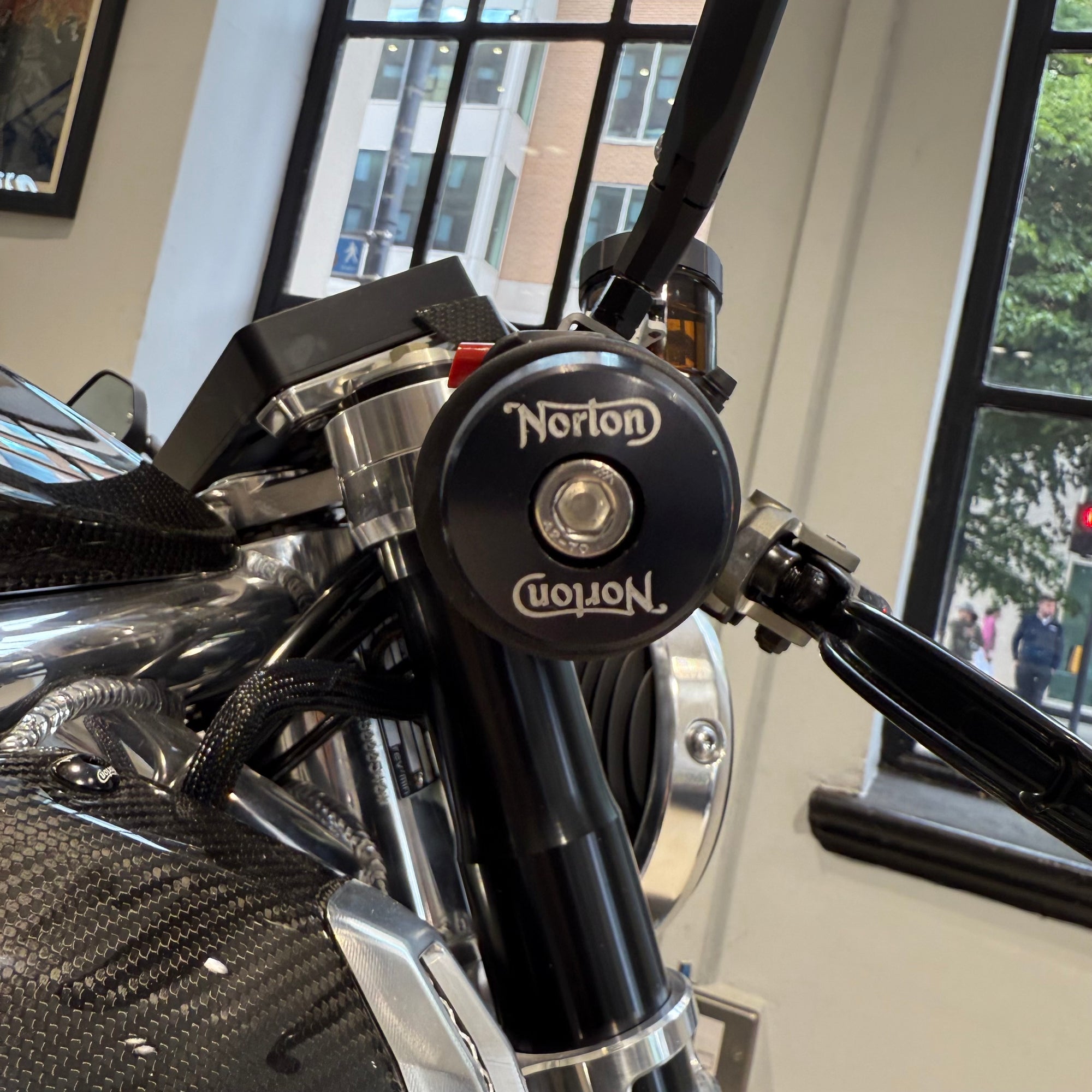 2025 Norton V4CR Carbon - Carbon Fibre / Black