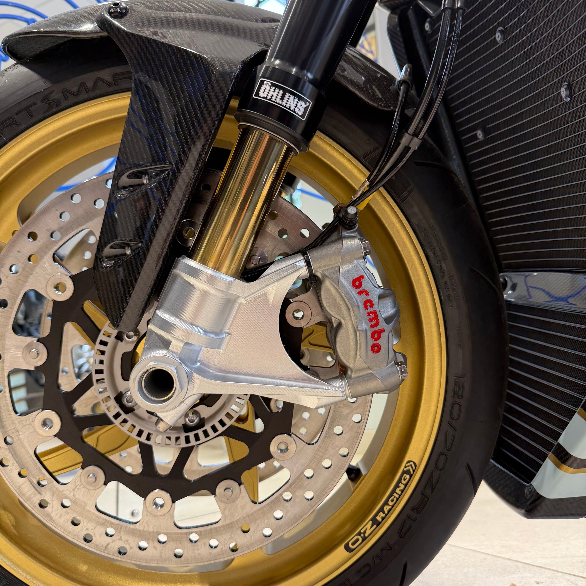 2025 Norton V4CR Carbon - Carbon Fibre / Black