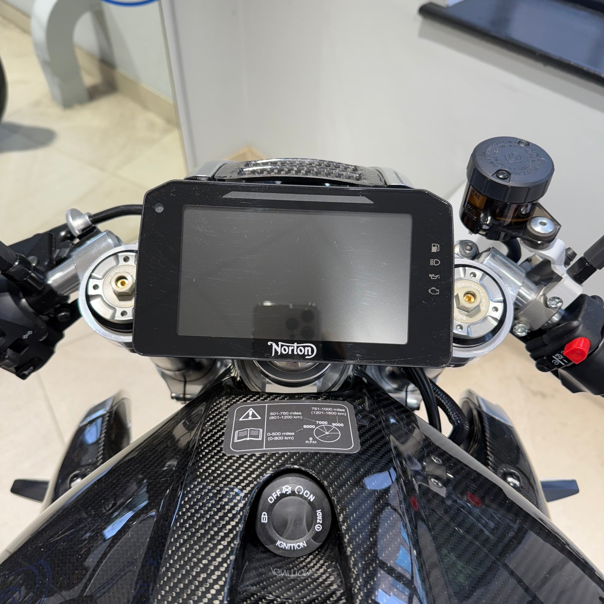 2025 Norton V4CR Carbon - Carbon Fibre / Black