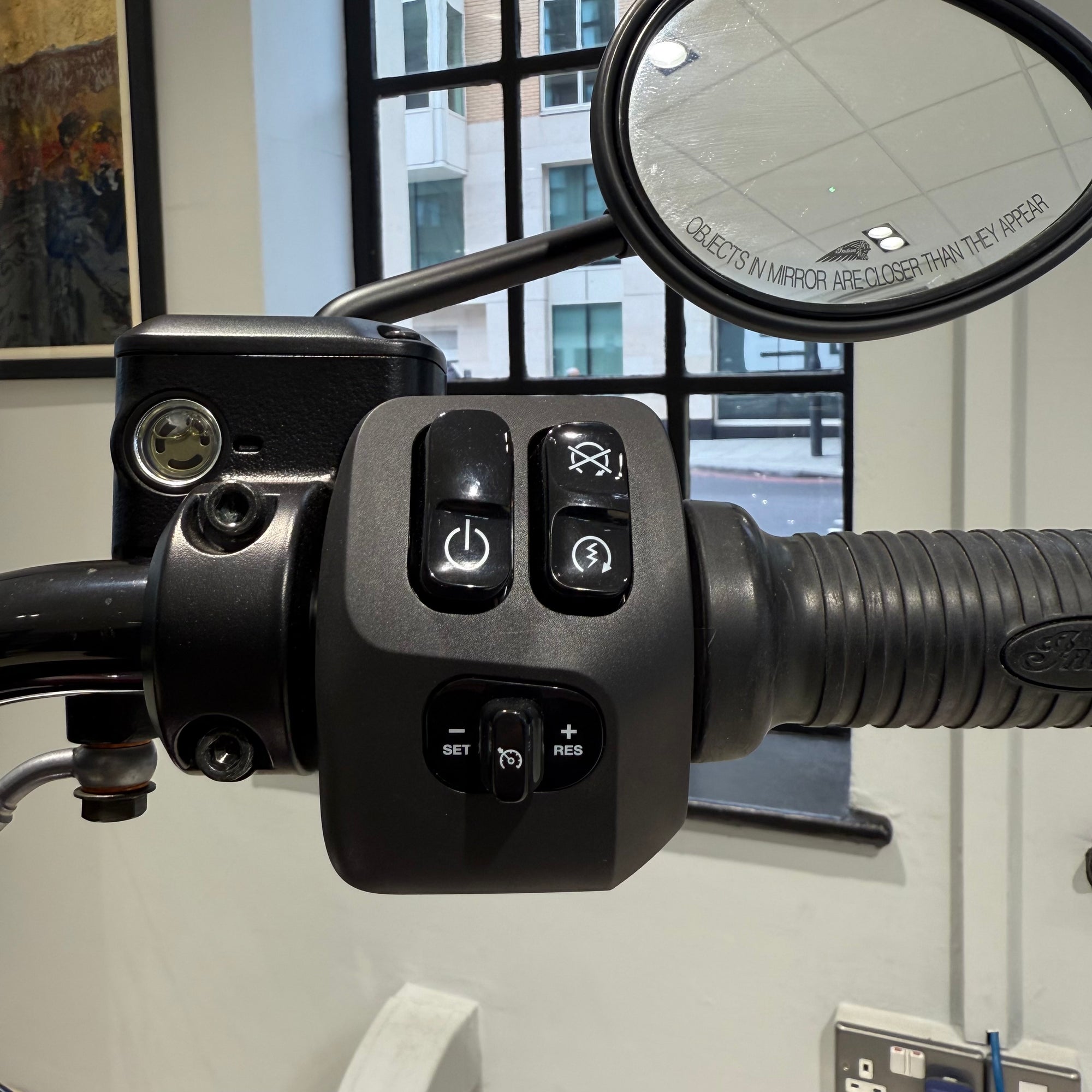 Indian Chief Bobber Dark Horse - Copper Smoke