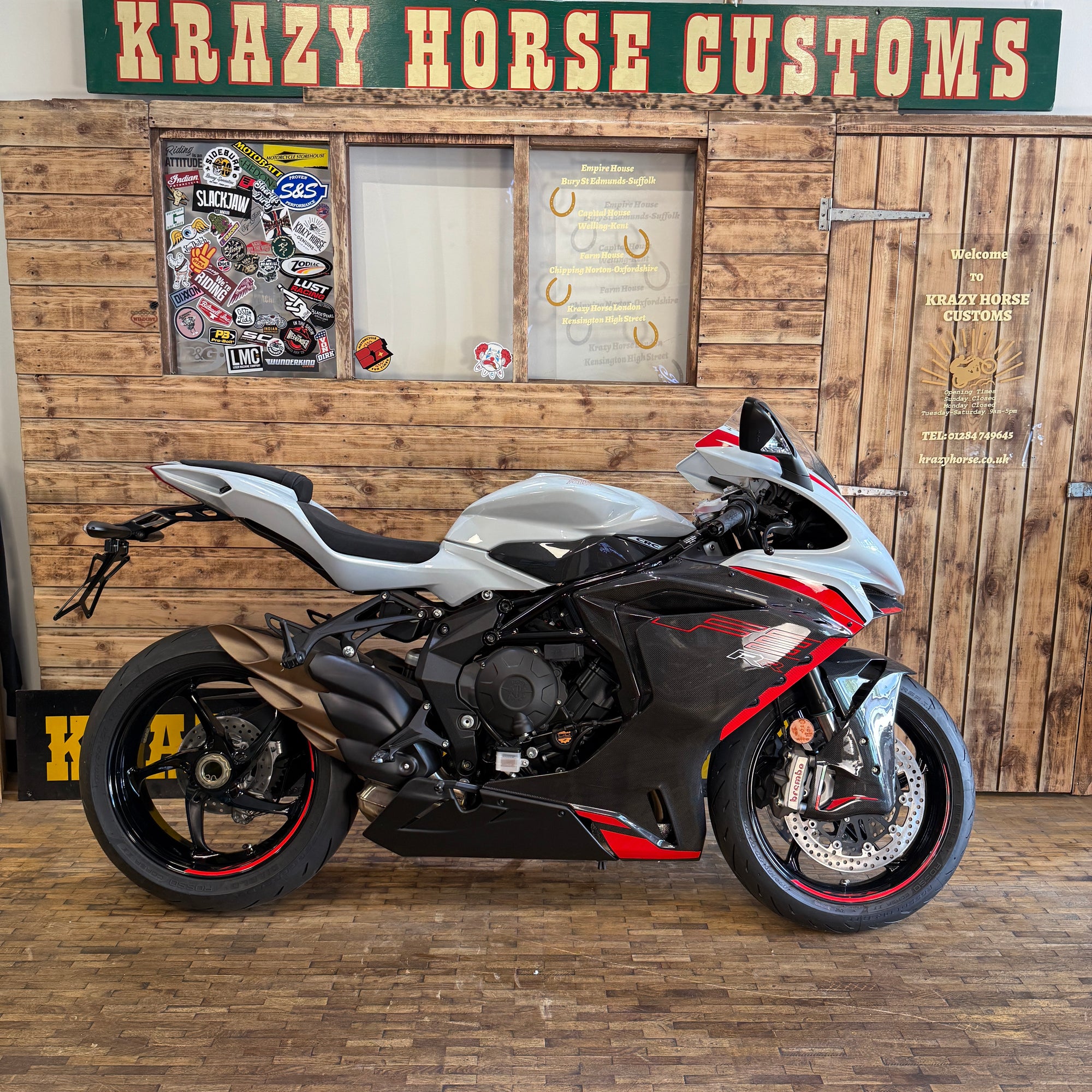 MV Agusta F3 800 RR - SURREAL WHITE/MAMBA RED