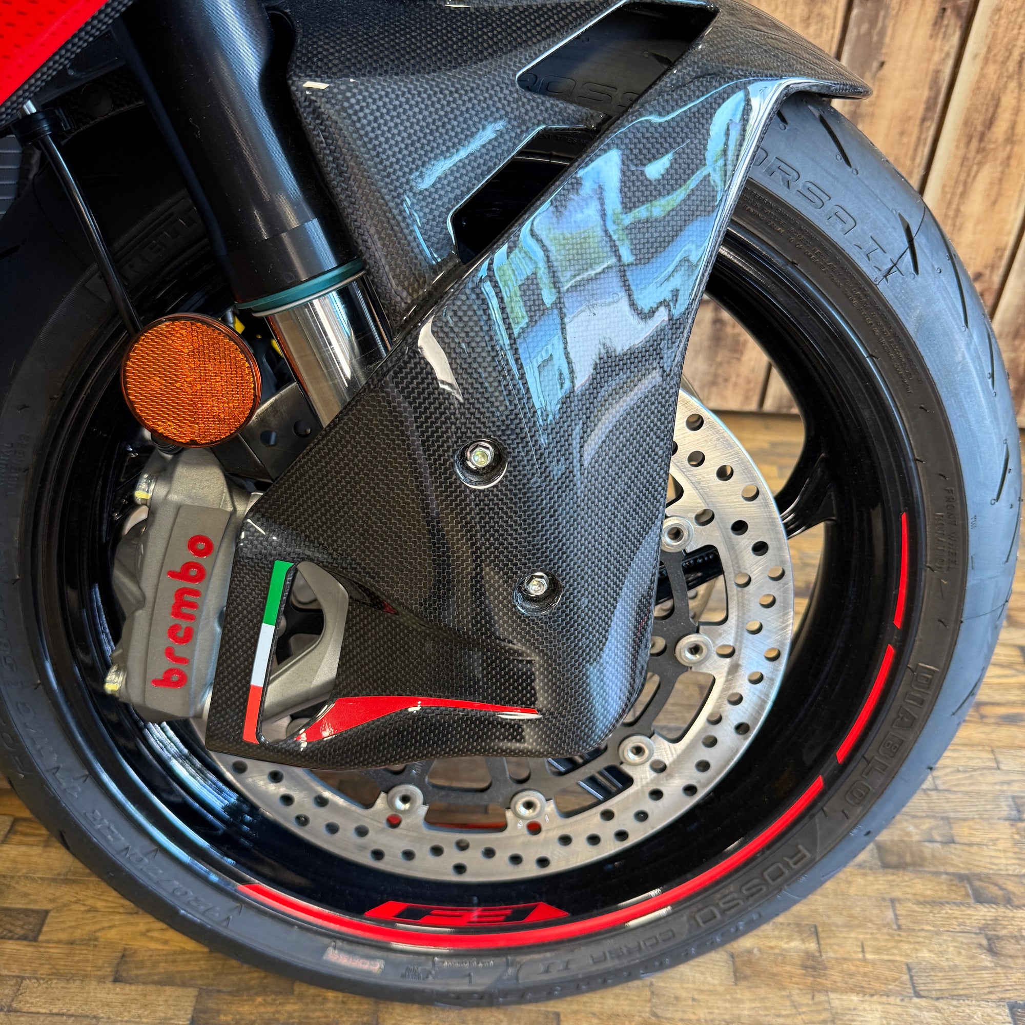 MV Agusta F3 800 RR - SURREAL WHITE/MAMBA RED