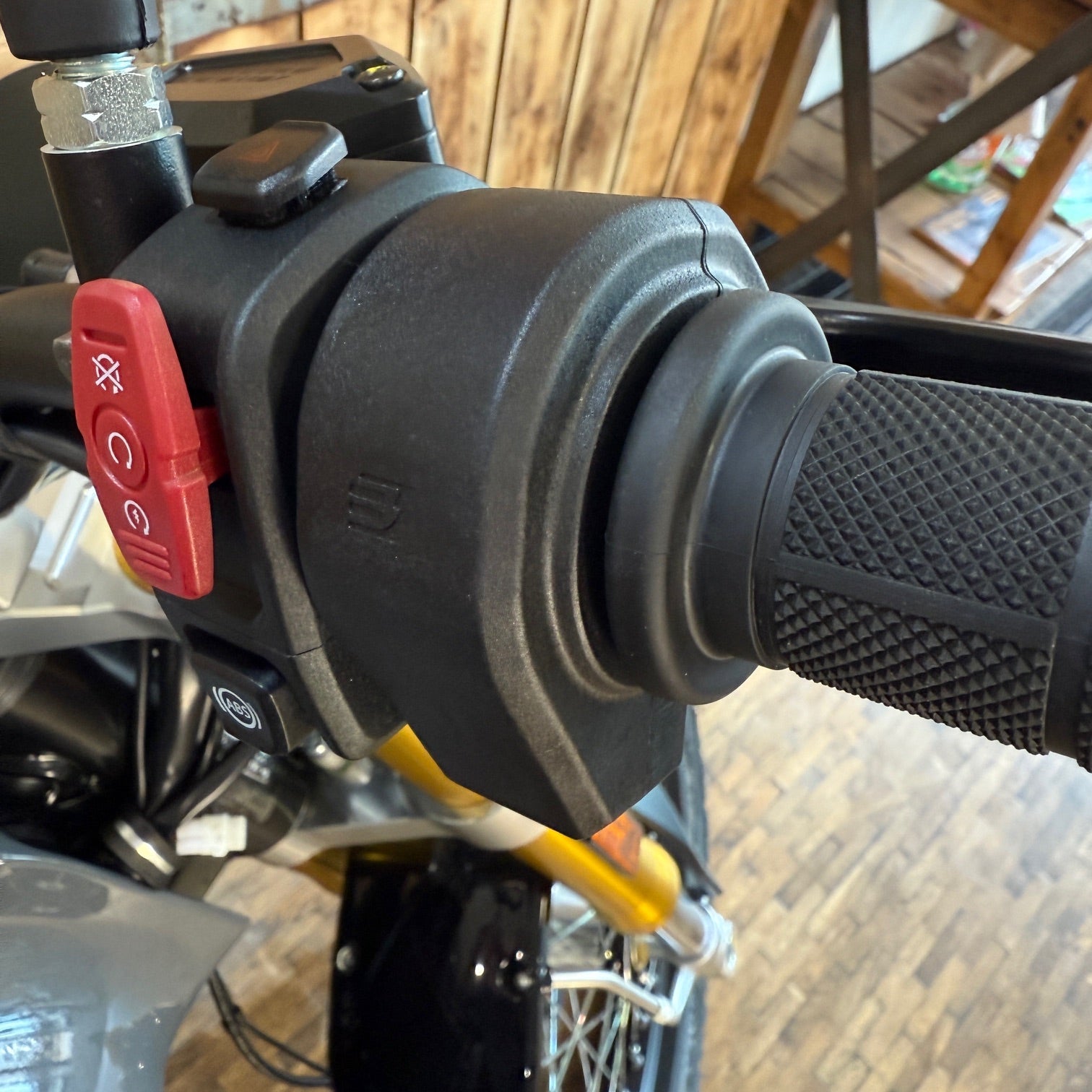 2025 FANTIC SC500 DELUXE - Grey