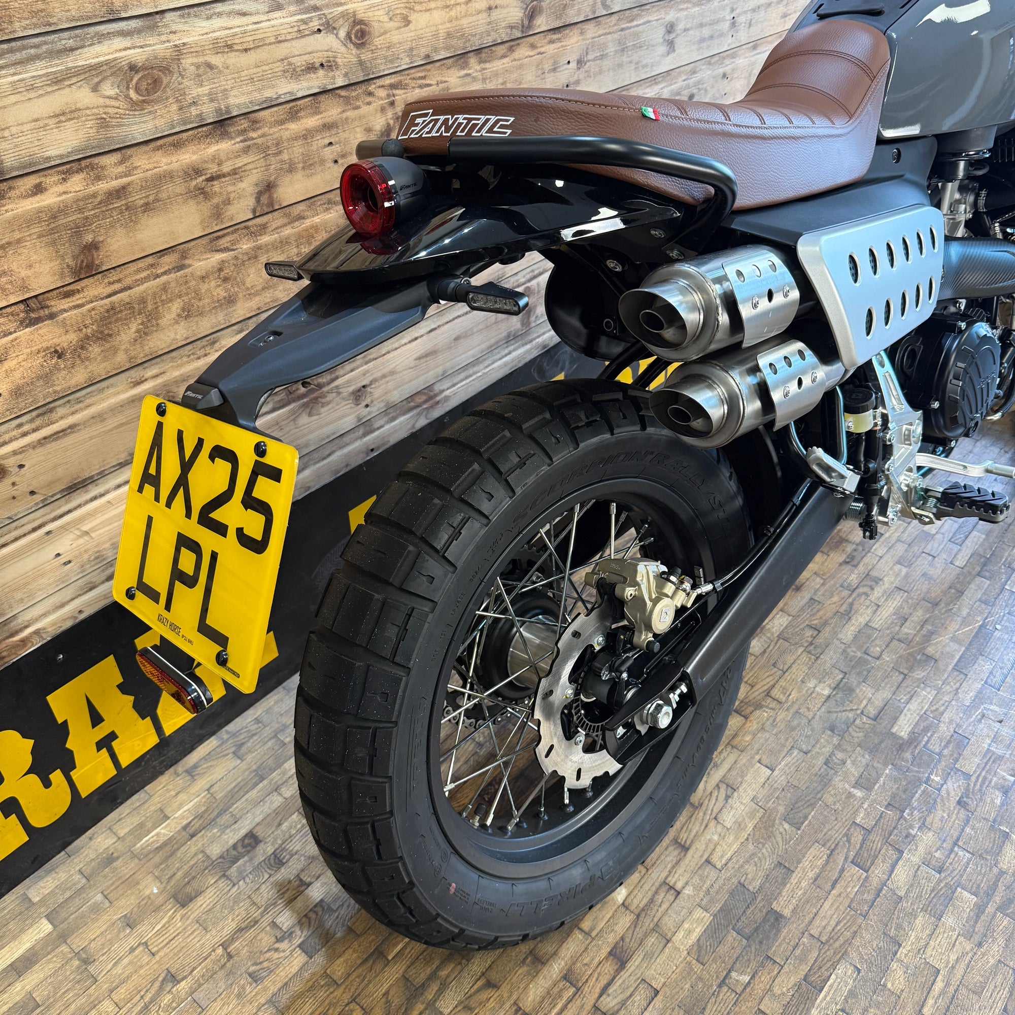 2025 FANTIC SC500 DELUXE - Grey