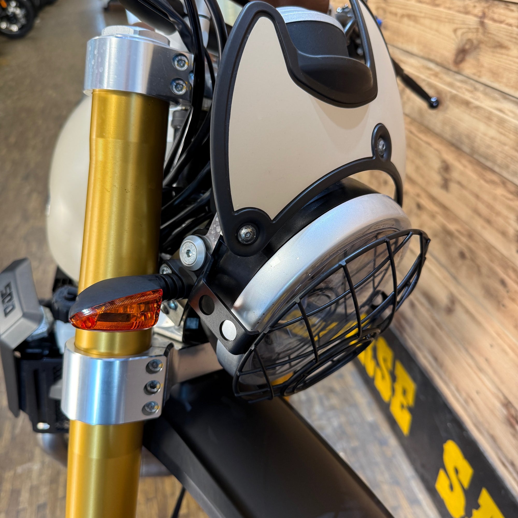 FANTIC CABALLERO RALLY 500 - SAND - PreLoved