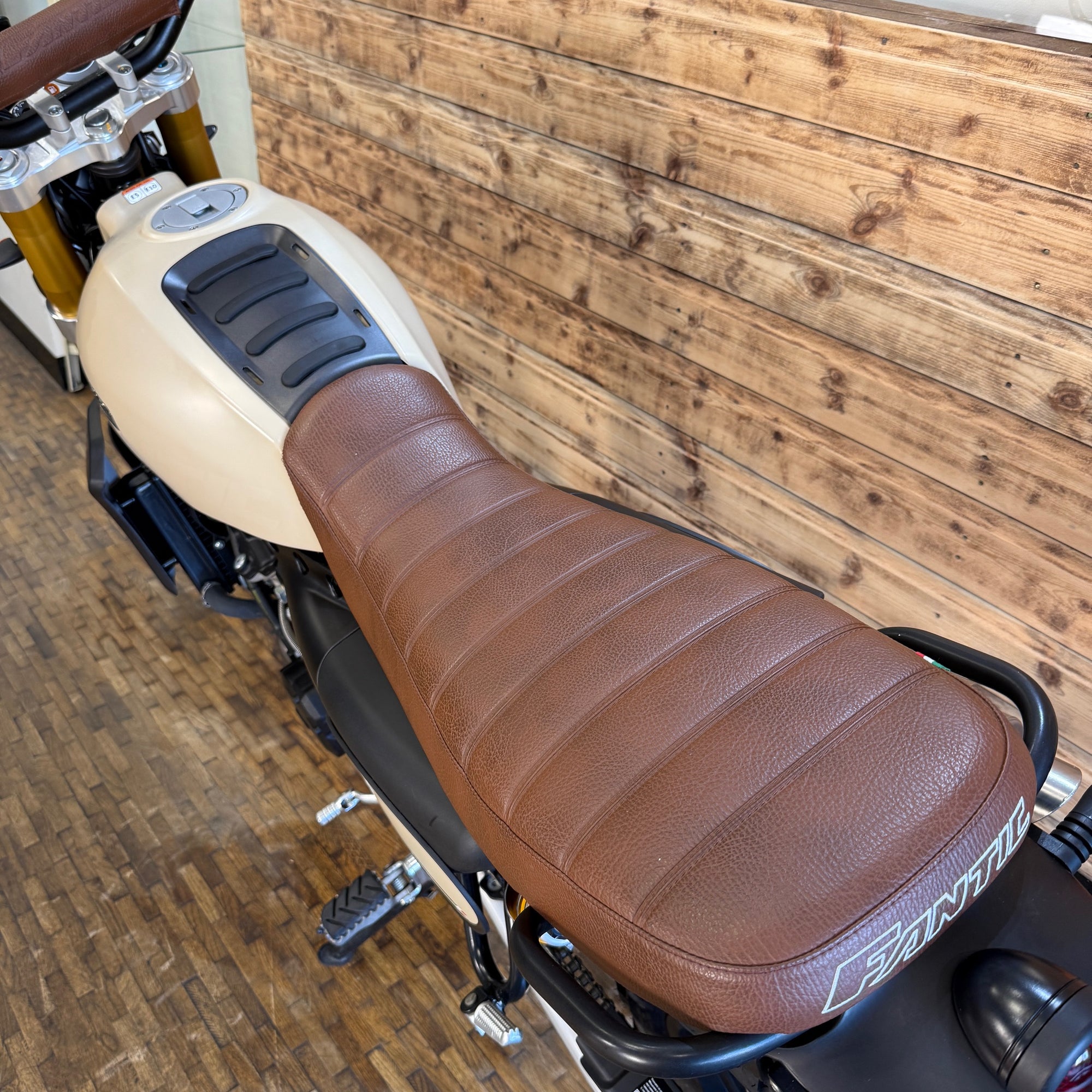 FANTIC CABALLERO RALLY 500 - SAND - PreLoved