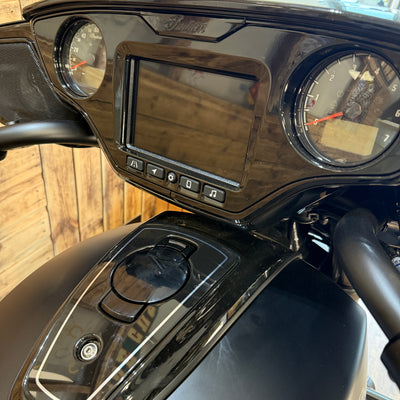 INDIAN CHIEFTAIN DARK HORSE 112 Power Plus - Black smoke