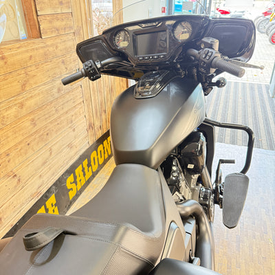 INDIAN CHIEFTAIN DARK HORSE 112 Power Plus - Black smoke