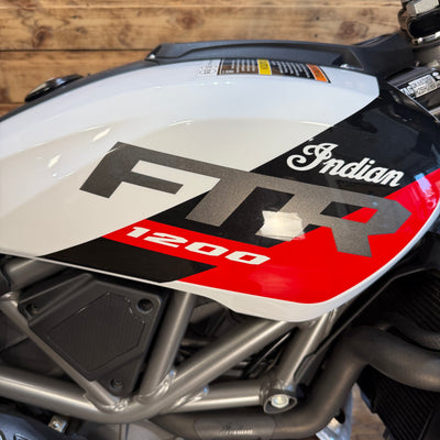 INDIAN FTR SPORT - White lightening/Indy red - Preloved