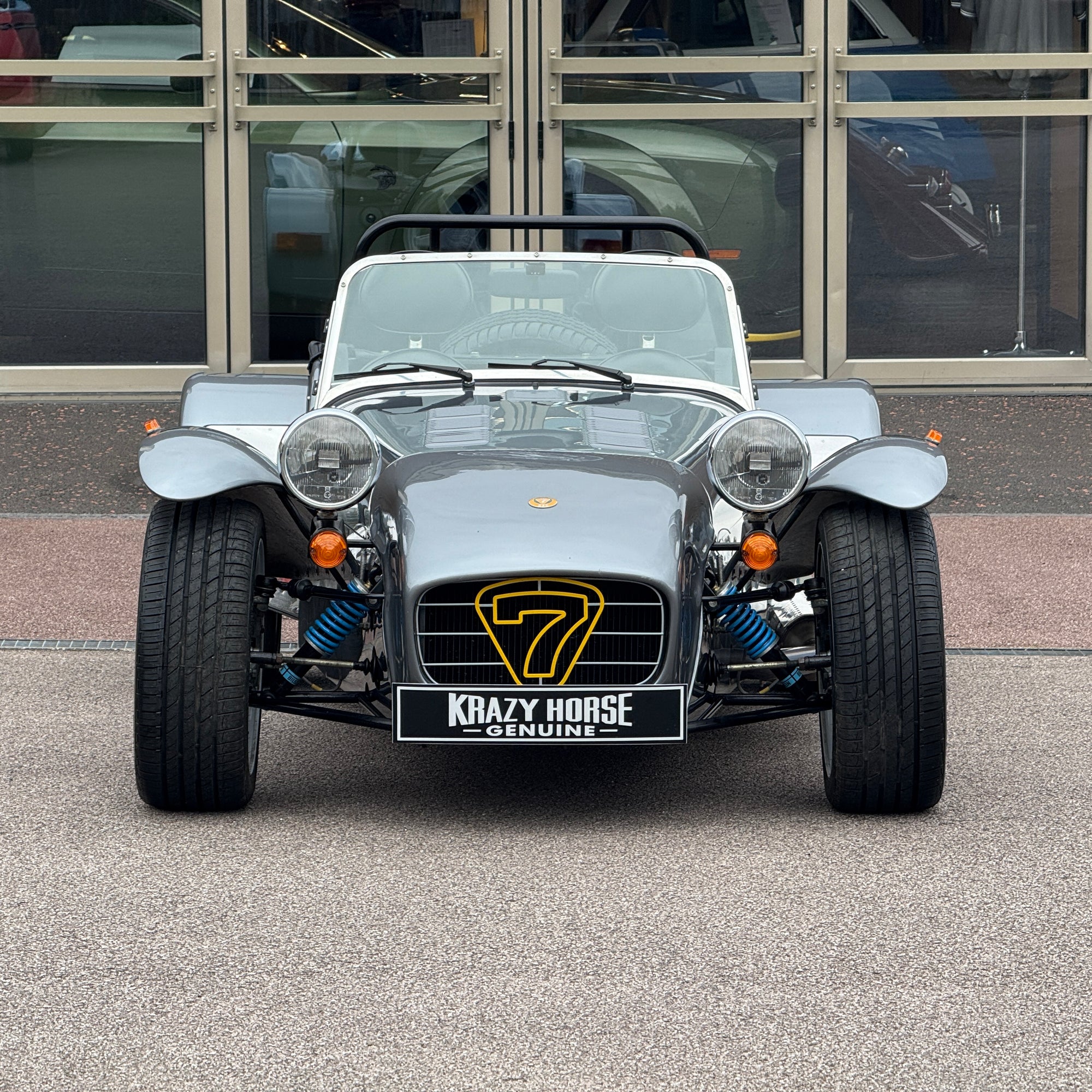 96/P CATERHAM HPC 2.0 VX - BMW ARCTIC GREY METALLIC WITH BLACK LEATHER