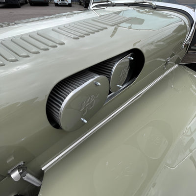 21/21 CATERHAM SUPER SEVEN 1600 STANDARD CHASSIS - SAXONY GREY & OXFORD WHITE WITH BISCUIT MUIRHEAD LEATHER