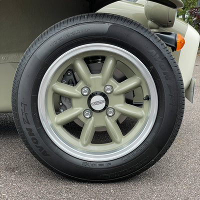 21/21 CATERHAM SUPER SEVEN 1600 STANDARD CHASSIS - SAXONY GREY & OXFORD WHITE WITH BISCUIT MUIRHEAD LEATHER