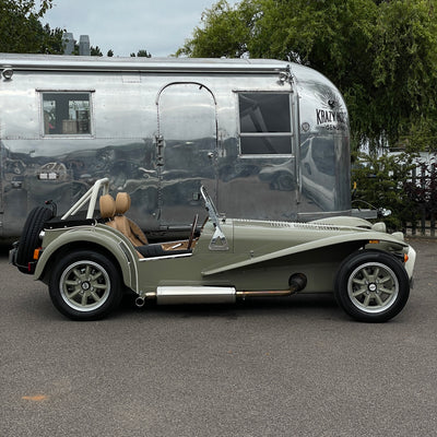 SOLD - 21/21 CATERHAM SUPER SEVEN 1600 STANDARD CHASSIS - SAXONY GREY & OXFORD WHITE WITH BISCUIT MUIRHEAD LEATHER