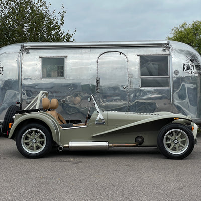 21/21 CATERHAM SUPER SEVEN 1600 STANDARD CHASSIS - SAXONY GREY & OXFORD WHITE WITH BISCUIT MUIRHEAD LEATHER