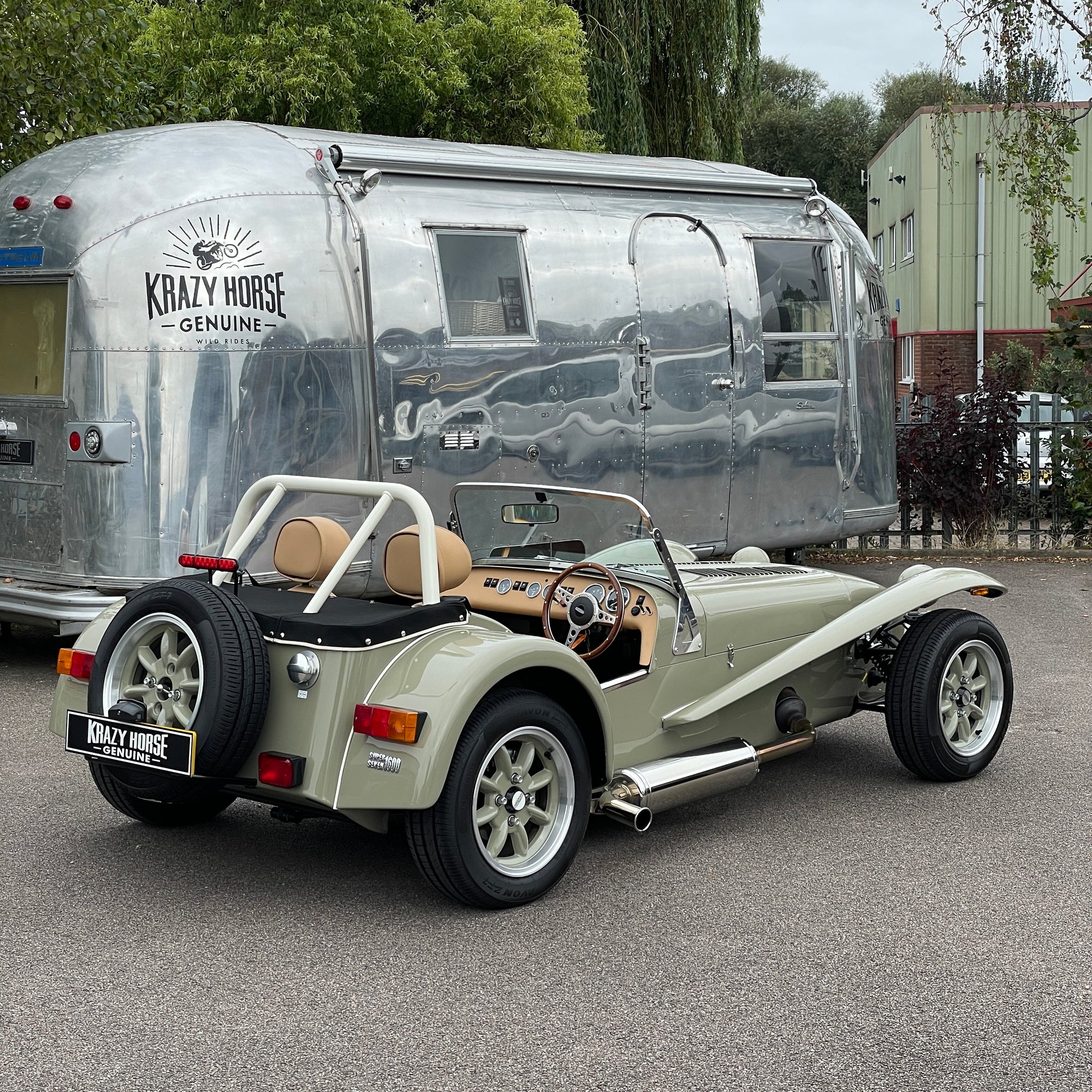 21/21 CATERHAM SUPER SEVEN 1600 STANDARD CHASSIS - SAXONY GREY & OXFORD WHITE WITH BISCUIT MUIRHEAD LEATHER