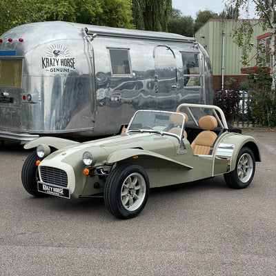 21/21 CATERHAM SUPER SEVEN 1600 STANDARD CHASSIS - SAXONY GREY & OXFORD WHITE WITH BISCUIT MUIRHEAD LEATHER