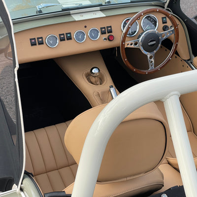 CATERHAM SUPER SEVEN 2000 STANDARD CHASSIS - SAXONY GREY & OXFORD WHITE WITH BISCUIT MUIRHEAD LEATHER