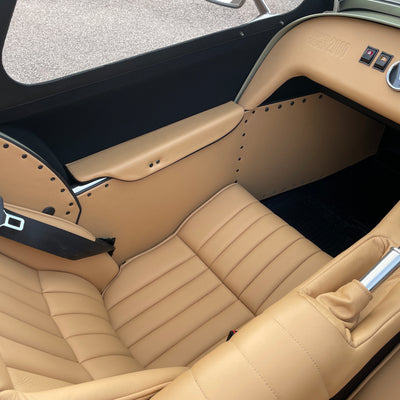 CATERHAM SUPER SEVEN 2000 STANDARD CHASSIS - SAXONY GREY & OXFORD WHITE WITH BISCUIT MUIRHEAD LEATHER