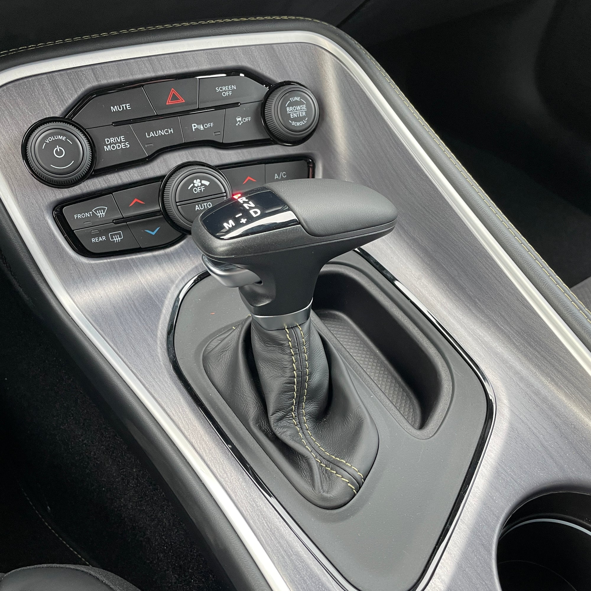 DODGE CHALLENGER R/T SCAT PACK WIDEBODY - SWINGER LAST CALL  SUBLIME WITH BLACK