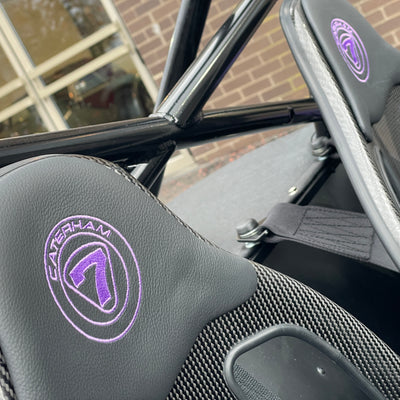 BRAND NEW UNREGISTERED CATERHAM SEVEN 420R - ULTRAVIOLET WITH BLACK